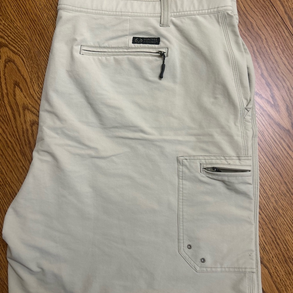 Realtree Beige Fisherman Shorts 3X